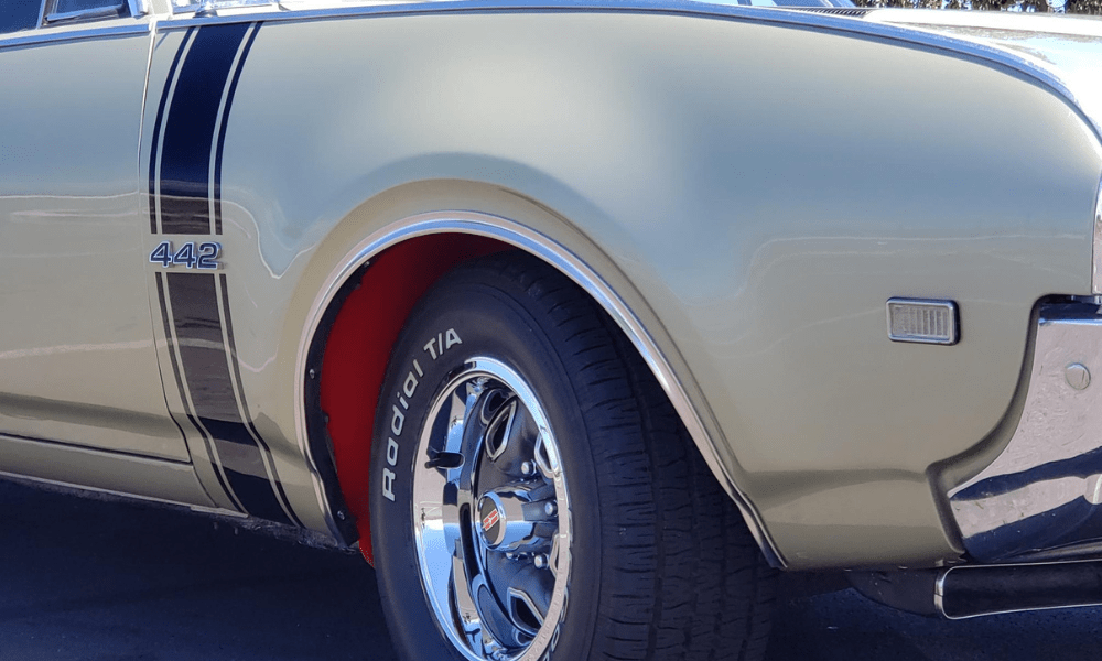 Red Inner Fender Wells